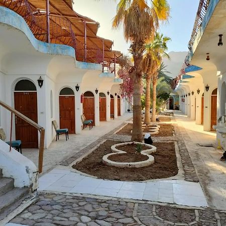 Auberge de jeunesse Sebaii Camp السباعى كامب شاطئ الترابين بجوار ويت بالس à Nuweiba` Extérieur photo