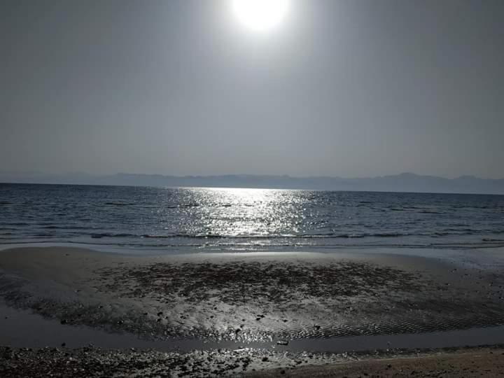 Auberge de jeunesse Sebaii Camp السباعى كامب شاطئ الترابين بجوار ويت بالس à Nuweiba` Extérieur photo