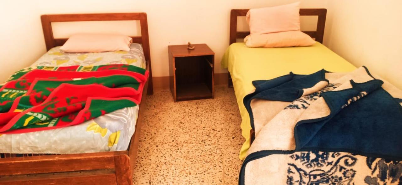Auberge de jeunesse Sebaii Camp السباعى كامب شاطئ الترابين بجوار ويت بالس à Nuweiba` Extérieur photo